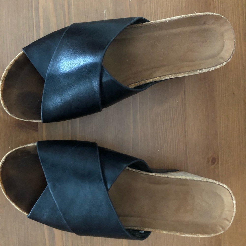 Woman’s Aldo Wedge Sandals